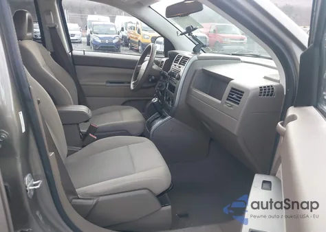 2007 Jeep Compass Sport z USA, uszkodzony, nr VIN 1J8FF47W17D293574